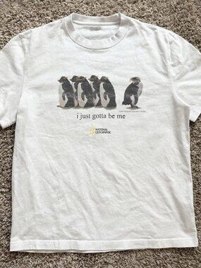 White National Geographic penguin ”I just gotta be me” T shirt
